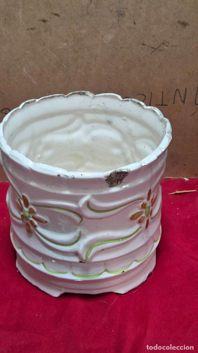Cajas y cajitas met&aacute;licas: maceta de ceramica antigua