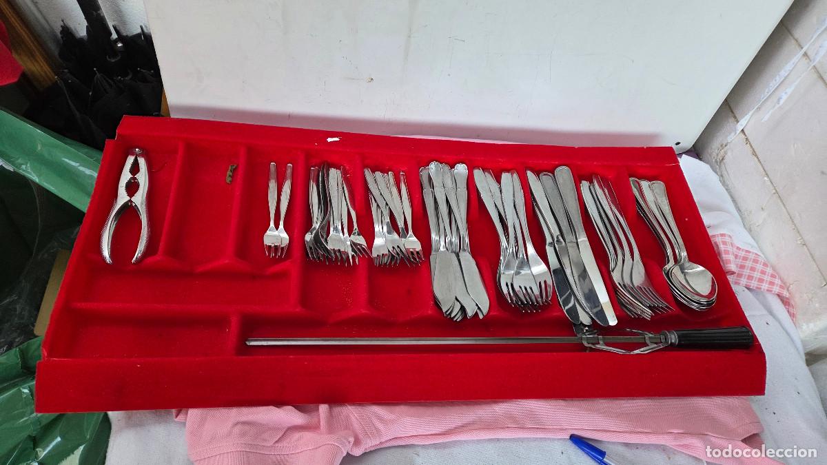 Cajas y cajitas met&aacute;licas: lote de cubiertos de acero