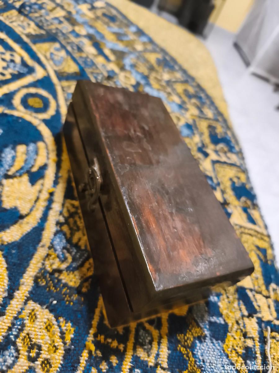 Cajas y cajitas met&aacute;licas: Caja de madera con interior de terciopelo - Foto 1