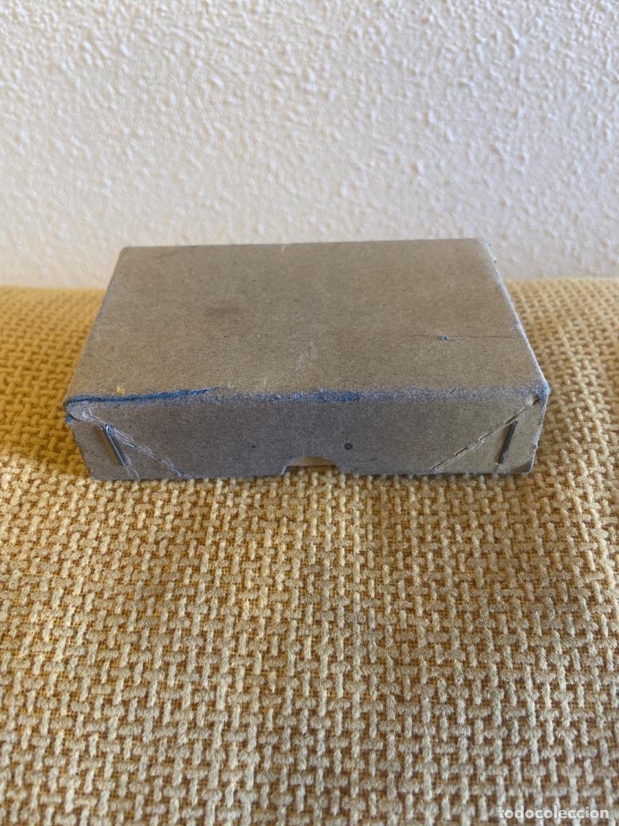 Cajas y cajitas met&aacute;licas: Caja corchetes con muelle antigua - Foto 7