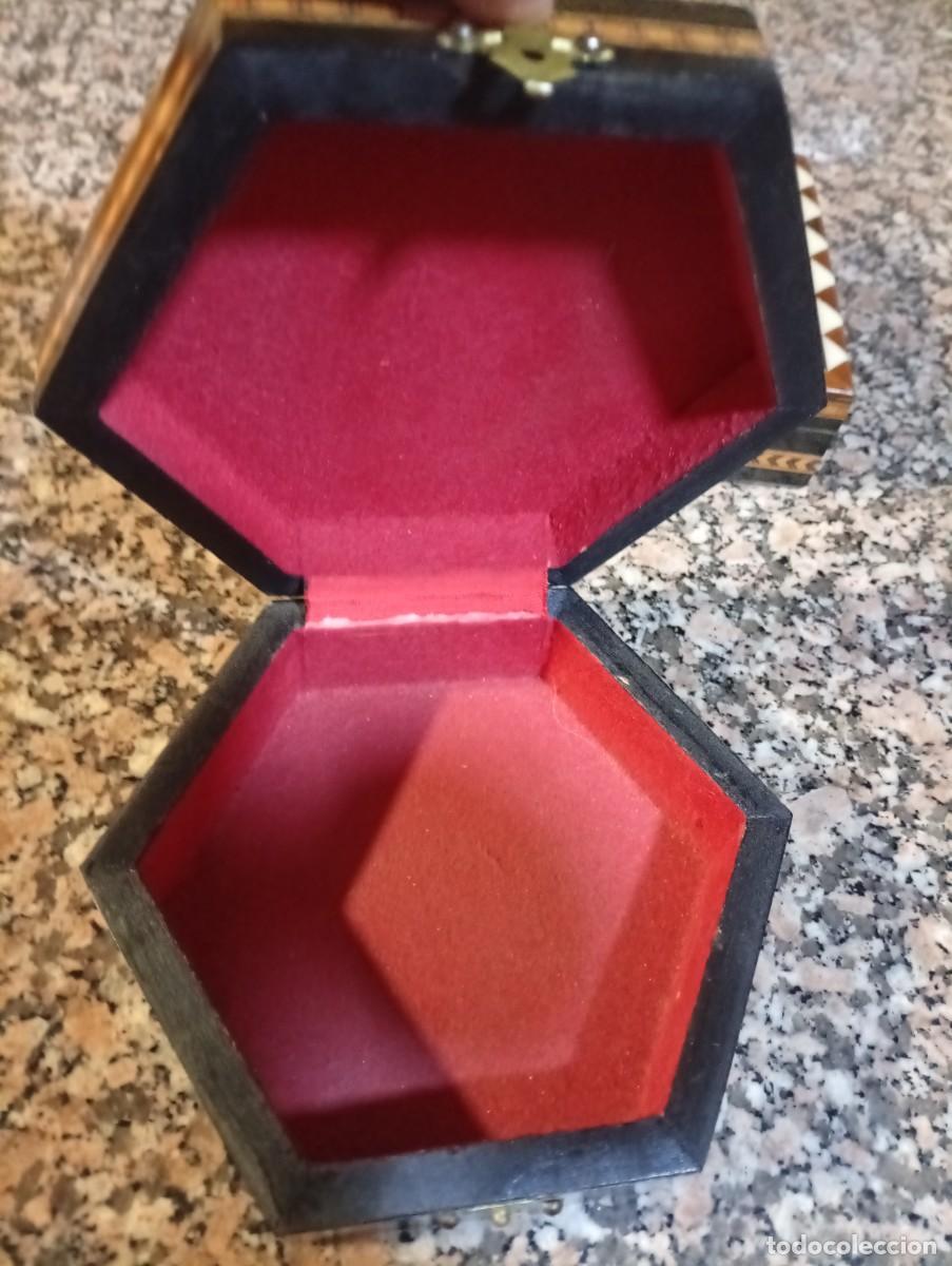 Cajas y cajitas met&aacute;licas: dos cajas Granadinas de Taracea - Foto 3