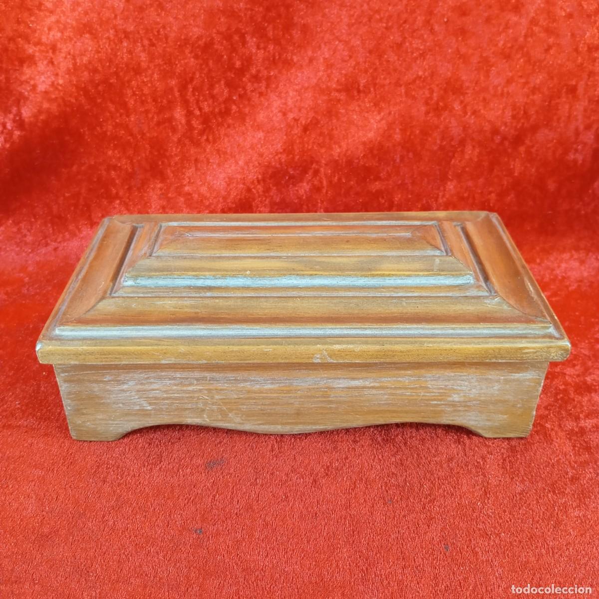 Cajas y cajitas met&aacute;licas: PRECIOSA CAJA DE MADERA TALLADA A MANO - DISE&Ntilde;O - DECORACI&Oacute;N - 22,5 X 12 CM