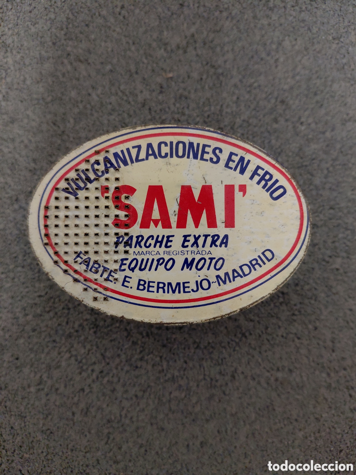 Cajas y cajitas met&aacute;licas: Caja met&aacute;lica de parches SAMI. Vulcanizados. Vacia
