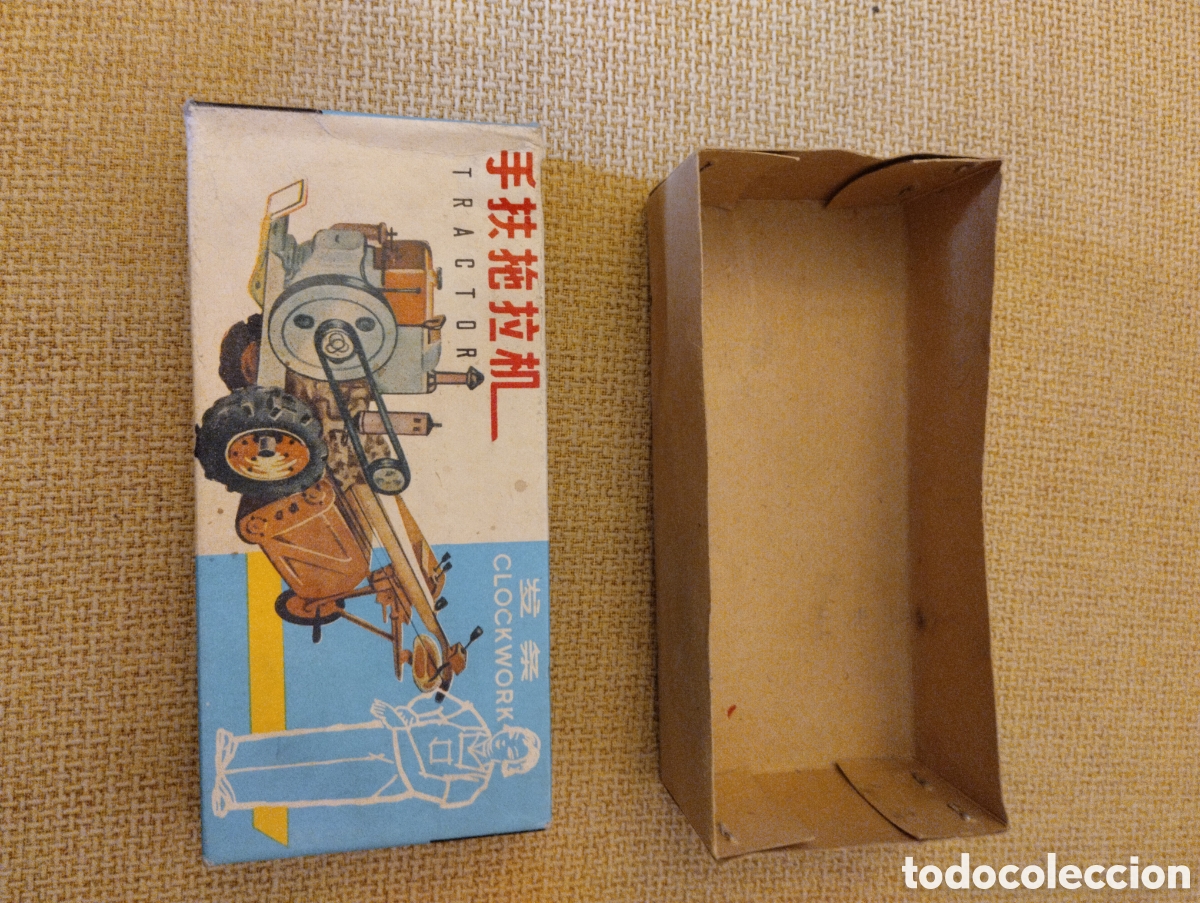 Cajas y cajitas met&aacute;licas: Caja antigua Tractor Clockwork - Foto 2