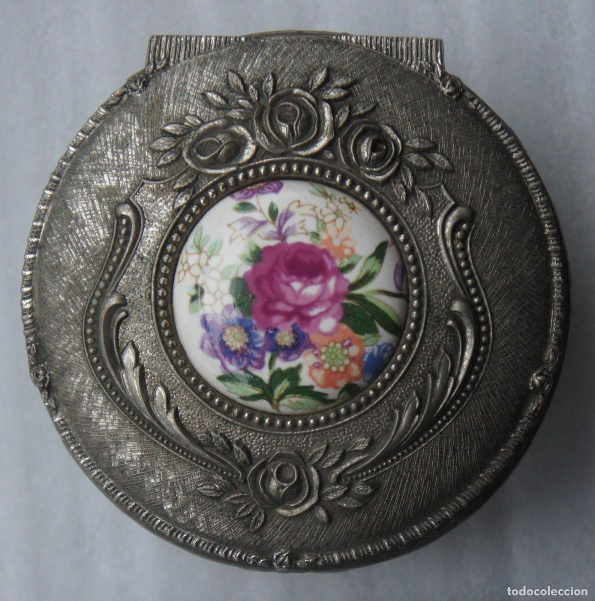 Caixas e caixinhas met&aacute;licas: Cajita - joyero met&aacute;lico de alpaca o similar con medall&oacute;n de porcelana