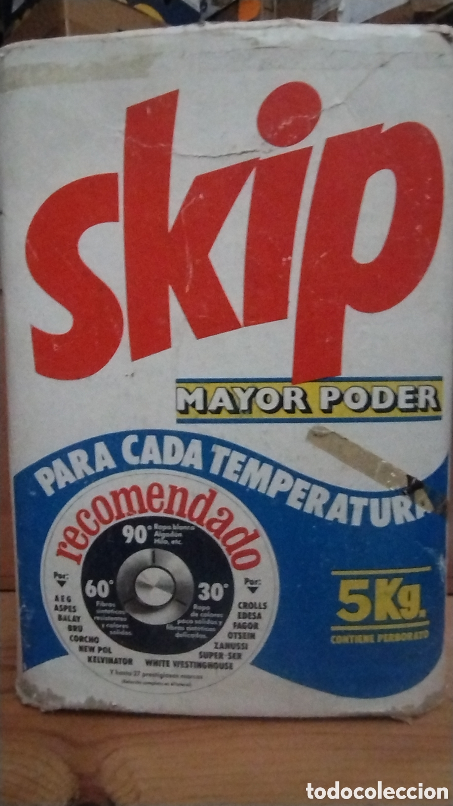 Caixas e caixinhas met&aacute;licas: Skip caja de detergente vacia