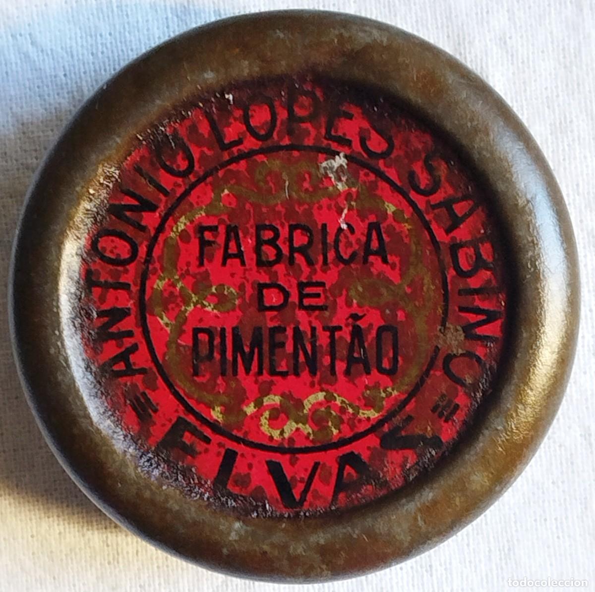 Casse e cassette metalliche: Antigua caja met&aacute;lica redonda de piment&oacute;n Antonio Lopes Sabino - Elvas (Portugal)