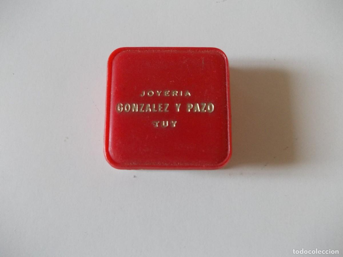 Caixas e caixinhas met&aacute;licas: Caja Estuche Plastico Rojo Joyeria Gonzalez Y Pazo Tuy Relojeria Cuadrada Letras Grabadas En Dorado