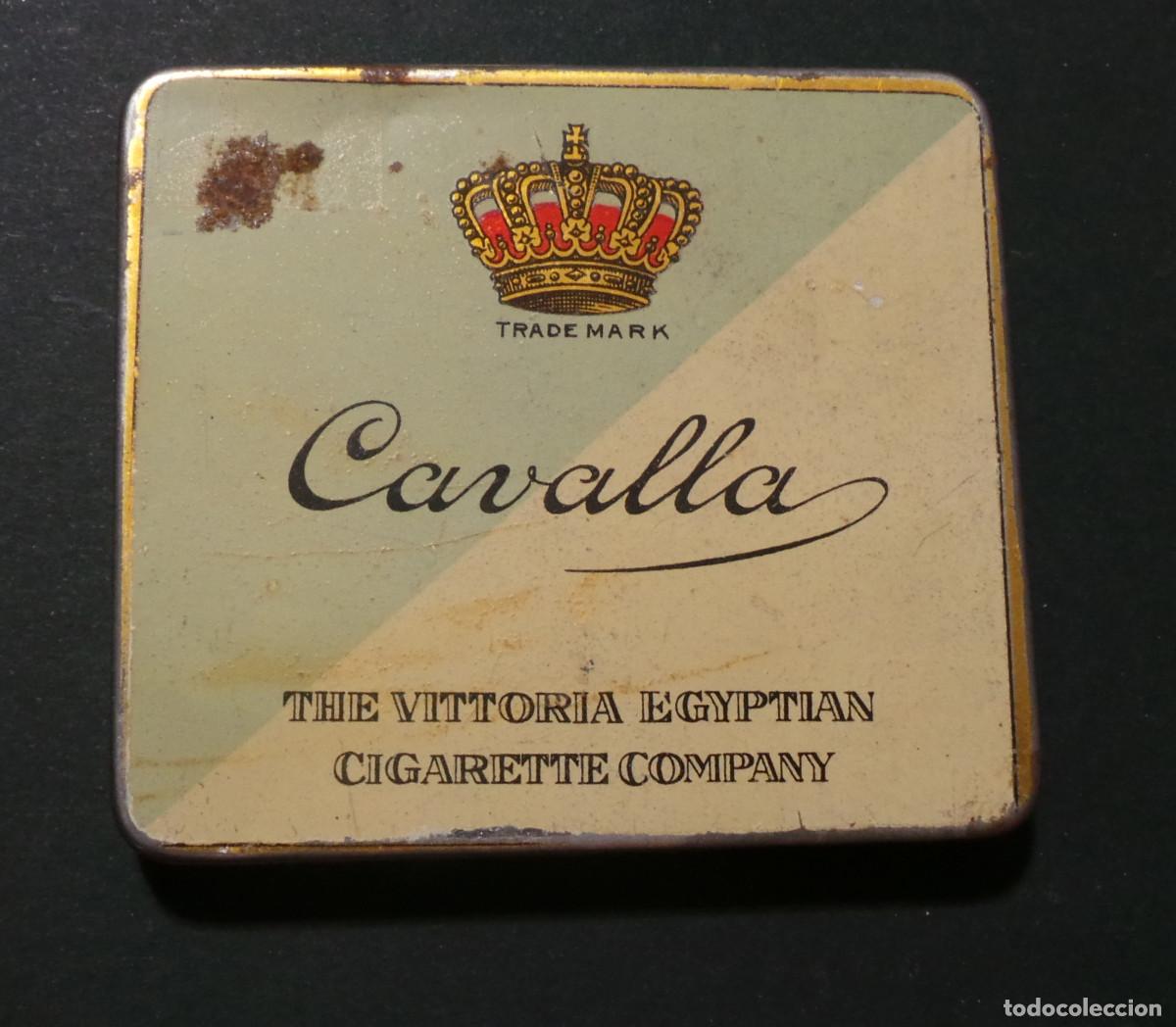 Boxes and metal boxes: ANTIGUA CAJA MET&Aacute;LICA DE CIGARRILLOS CAVALLA, FABRICADA POR THE VITTORIA EGYPTIAN CIGARETTE COMPANY