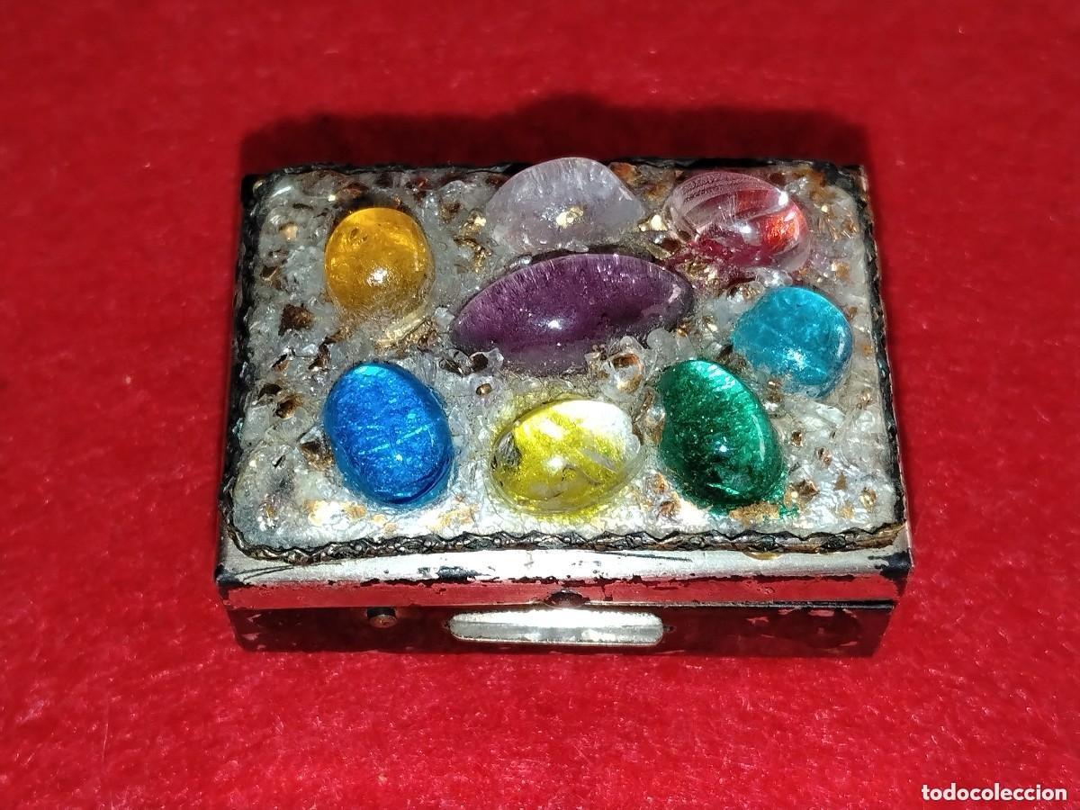 Cajas y cajitas met&aacute;licas: MINI CAJITA VINTAGE DE CERILLAS CON PIEDRAS BRILLANTES,SIGLO XX