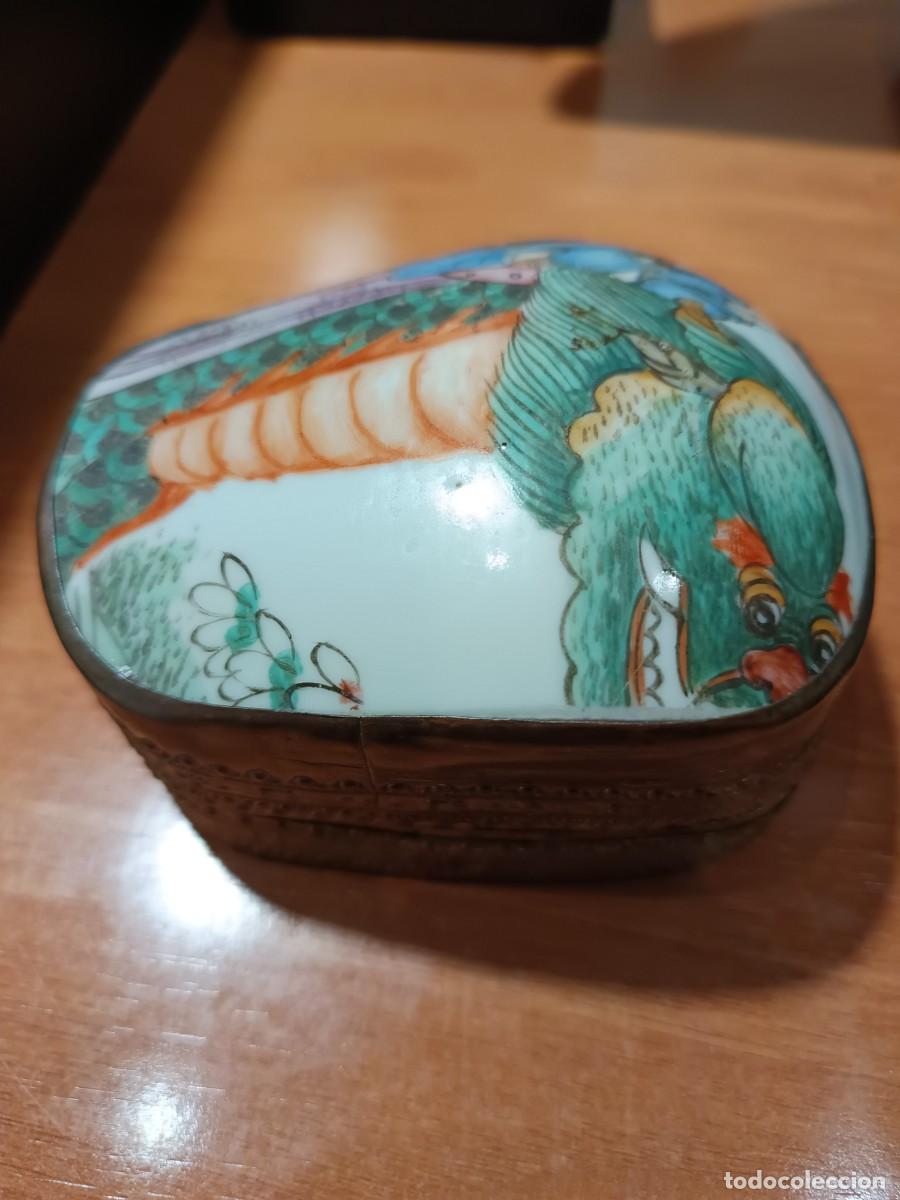 Caixas e caixinhas met&aacute;licas: CAJITA METALICA VINTAGE DE PORCELANA PINTADA A MANO