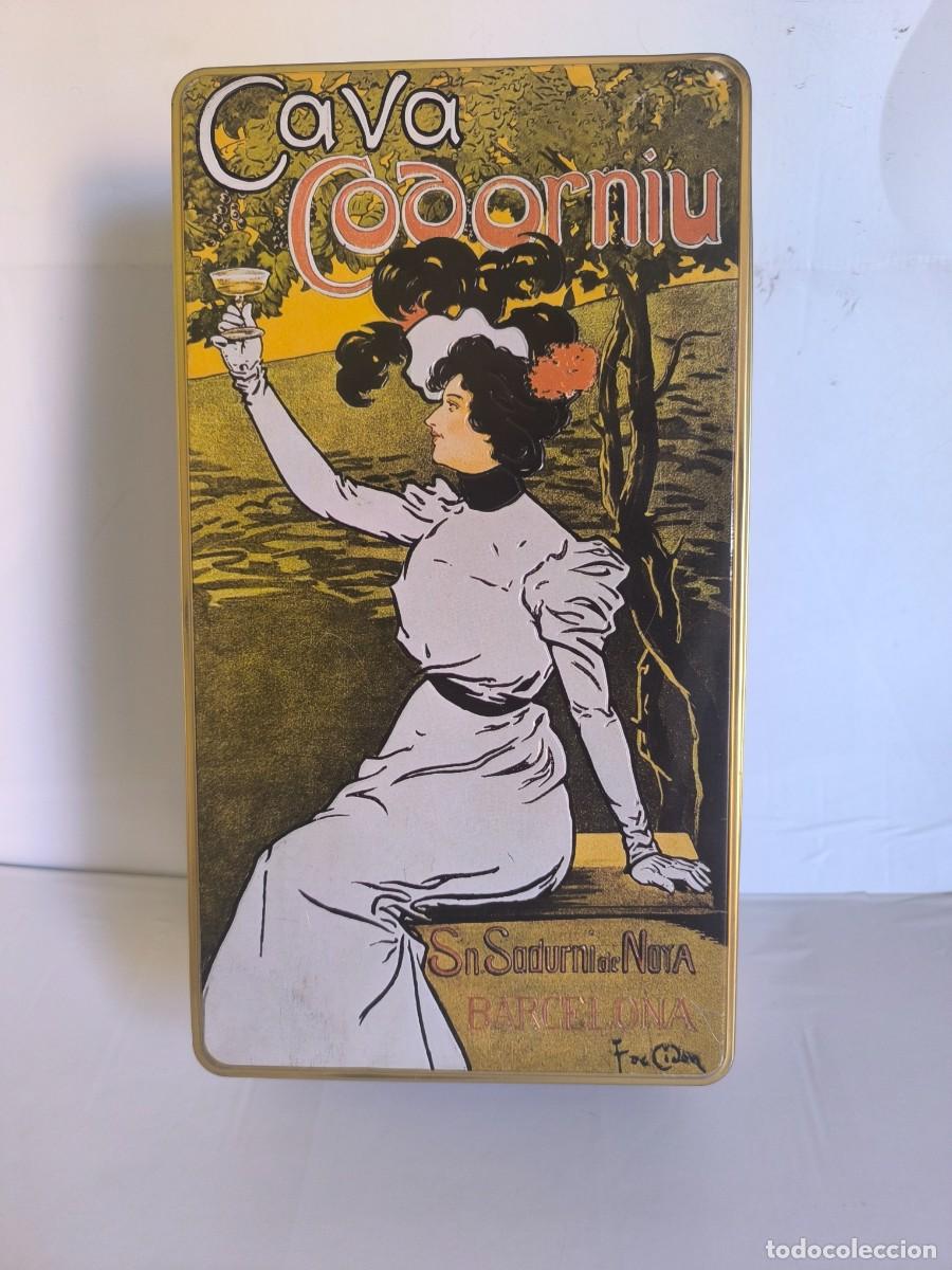 Caixas e caixinhas met&aacute;licas: Caja met&aacute;lica vintage Cava Codorn&iacute;u &ndash; Sant Sadurn&iacute; d&rsquo;Anoia, Barcelona &ndash; Dise&ntilde;o modernista
