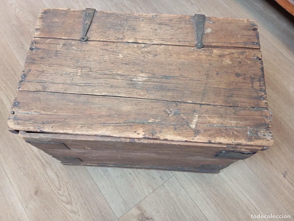 Cajas y cajitas met&aacute;licas: Caja de madera con asas de cuerda - Foto 1