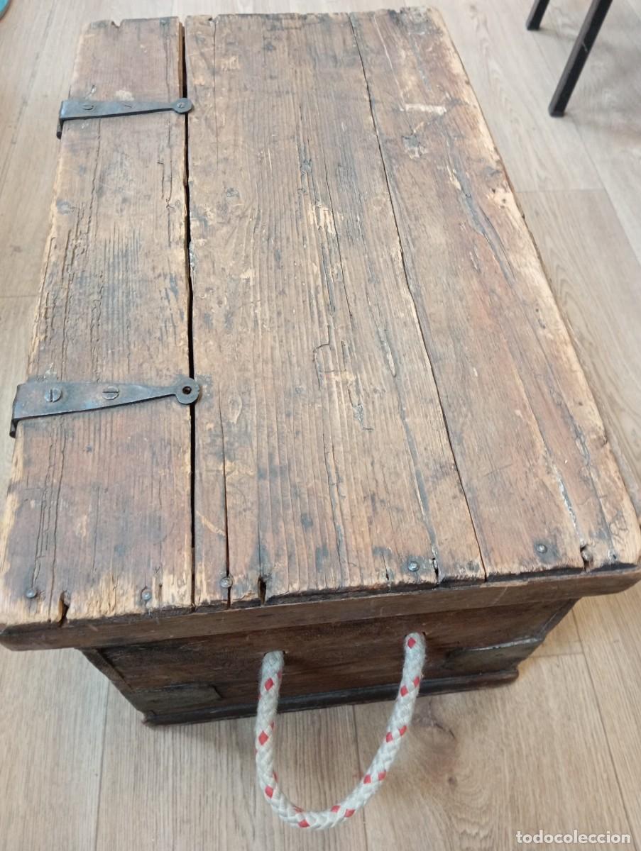 Cajas y cajitas met&aacute;licas: Caja de madera con asas de cuerda - Foto 3