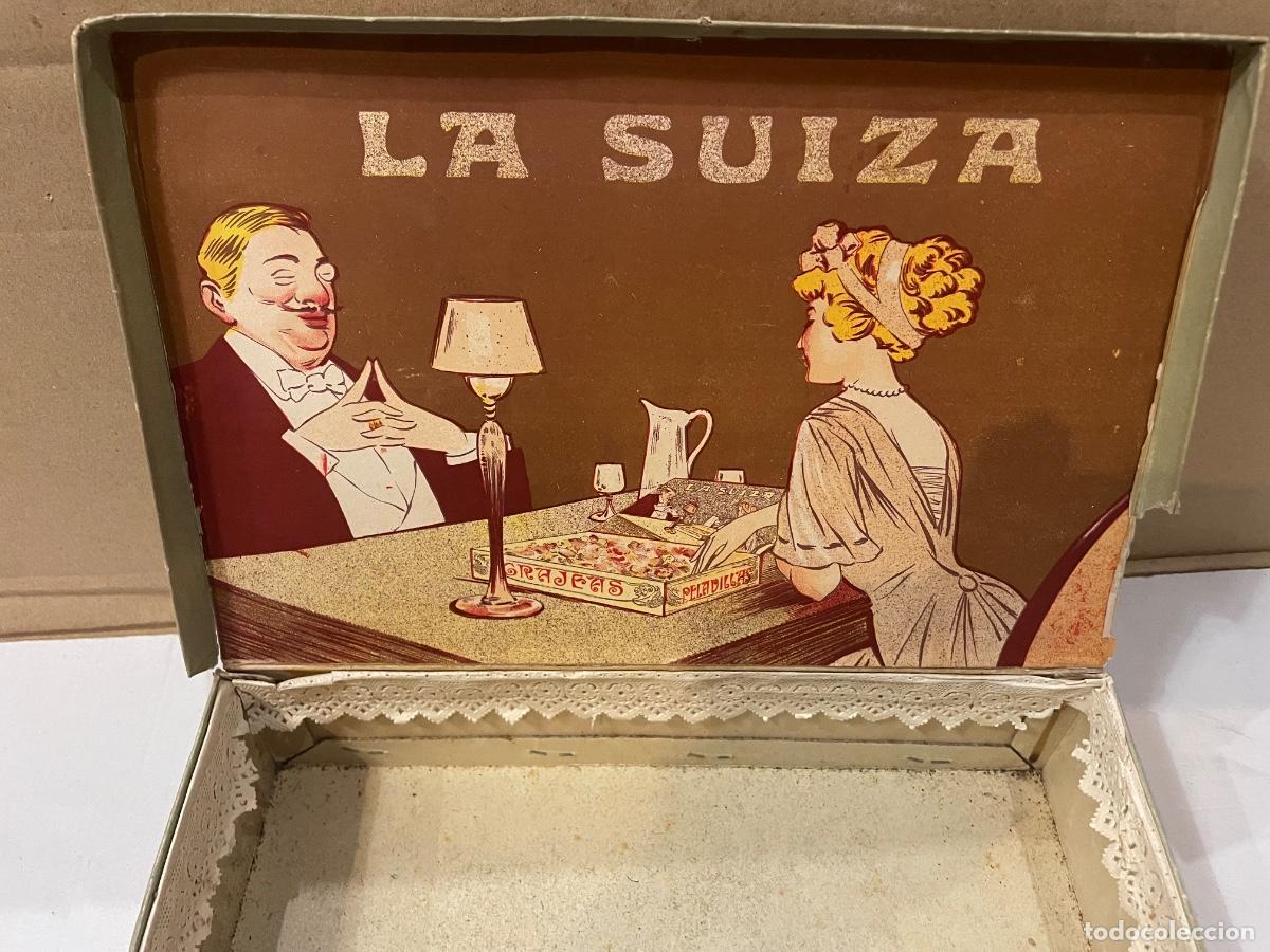 Cajas y cajitas met&aacute;licas: ANTIGUA CAJA DE PASTELERIA CART&Oacute;N PRINCIPIO S. XX LA SUIZA , LIT. M.T.DE ROVIRA BARCELONA 27,5X18X7