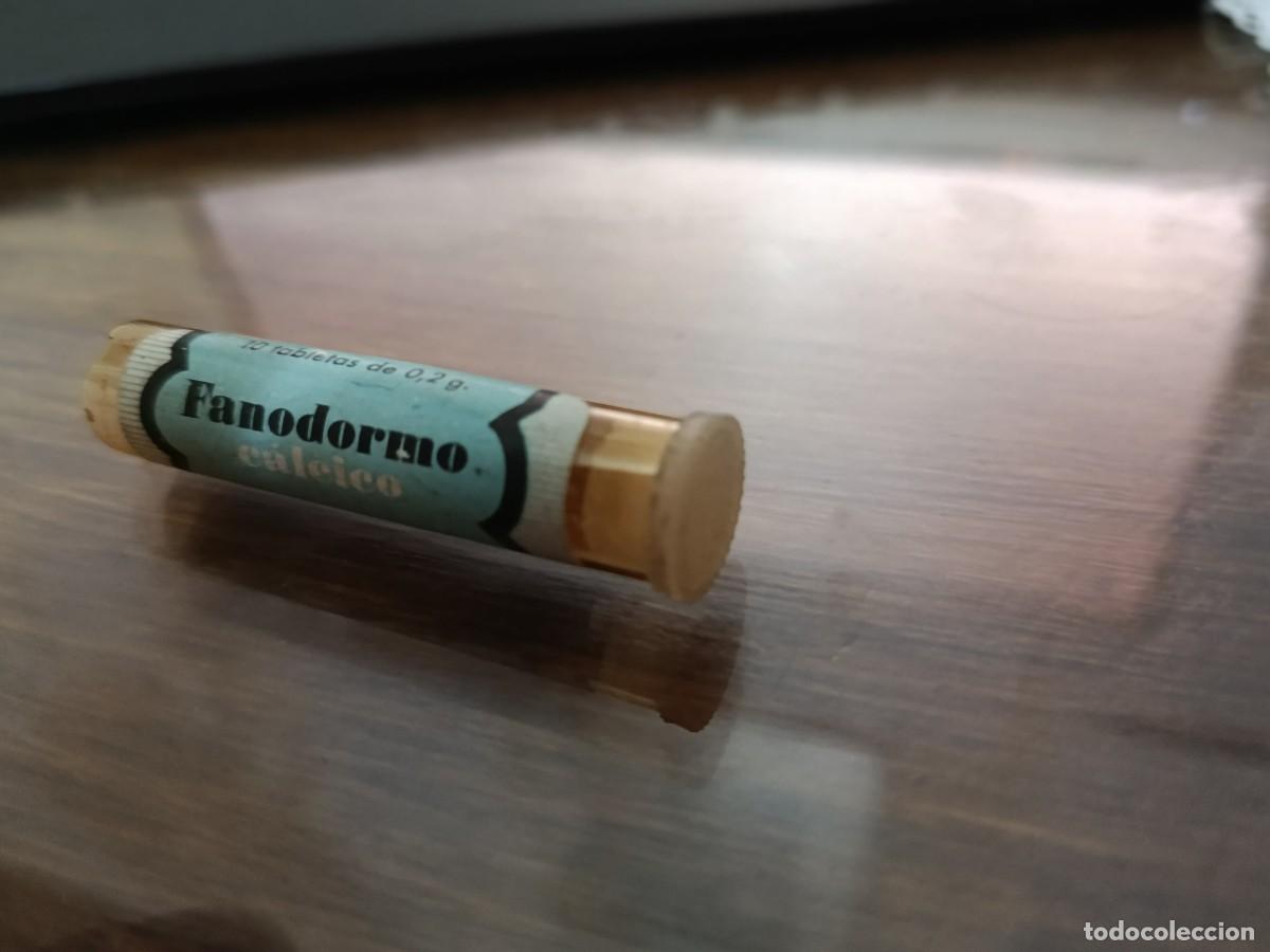 Bo&icirc;tes et petites bo&icirc;tes m&eacute;talliques: FANODORMO CALCICO - E. MERCK.