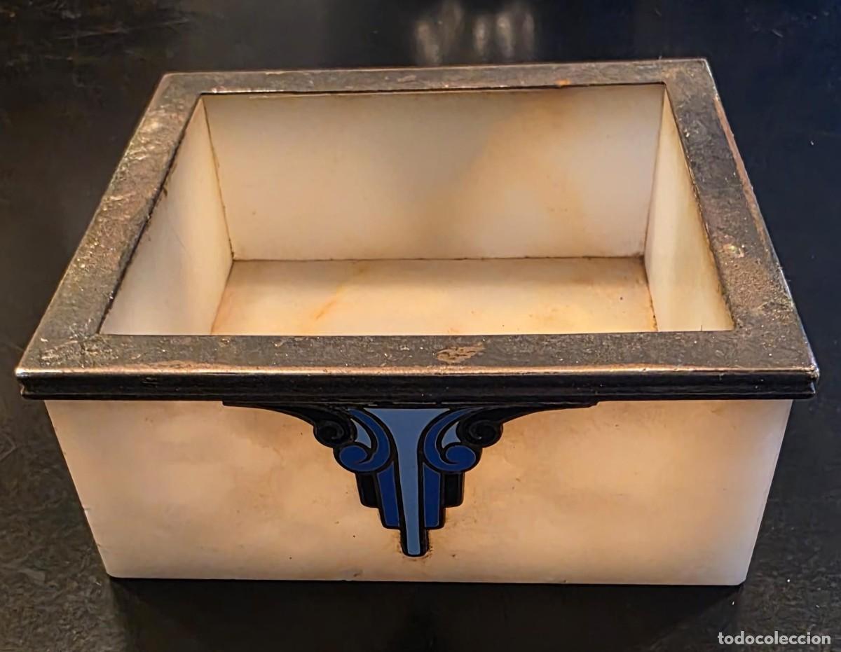 Cajas y cajitas met&aacute;licas: Peque&ntilde;o joyero o cajita decorativa estilo Art D&eacute;co &ndash; Efecto alabastro con aplicaciones met&aacute;licas