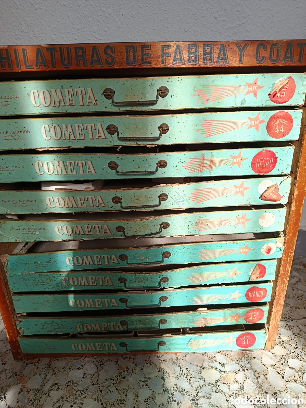 Cajas y cajitas met&aacute;licas: Mueble cajonera mercer&iacute;a Antigua Fabra Coats