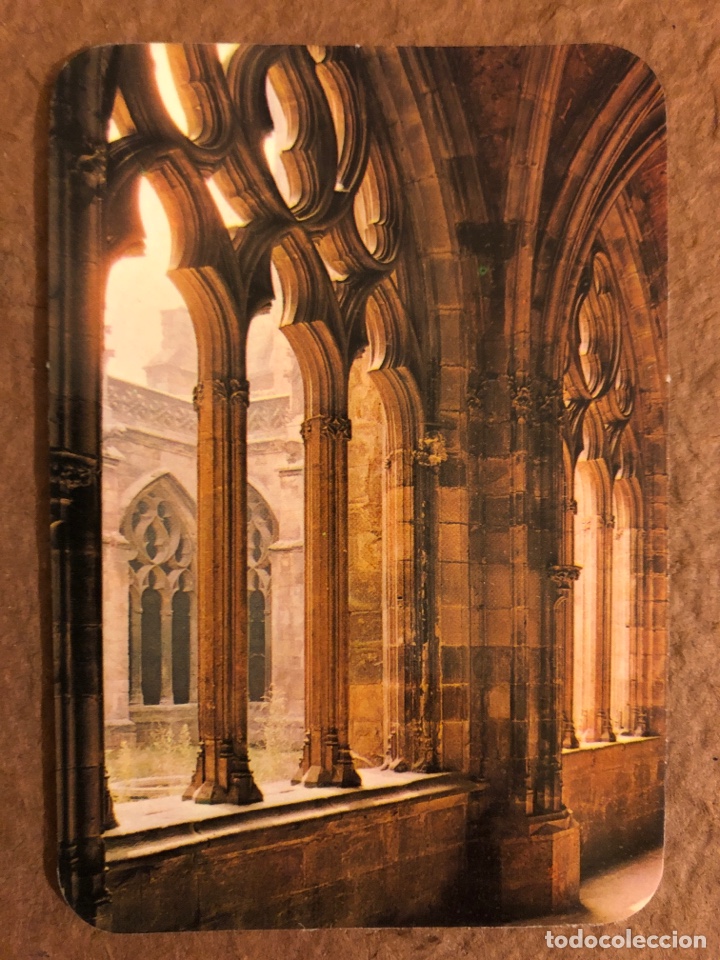 Collectables Calendars: N&deg; 131 BILBAO: CATEDRAL, CLAUSTRO. CALENDARIO DEL A&Ntilde;O 1977. SIN PUBLICIDAD. 6,7 x 9,7 Cms.