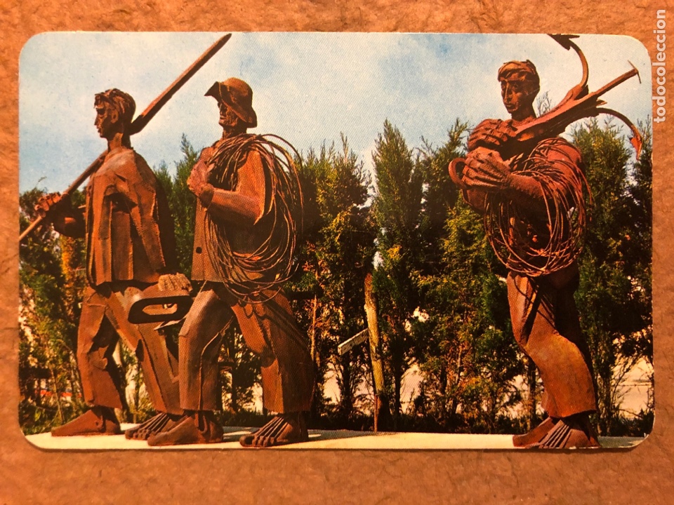 Coleccionismo calendarios: LAREDO (SANTANDER), MONUMENTO AL PESCADOR. CALENDARIO DE BOLSILLO DE 1970. 6,5 x 10 Cms.