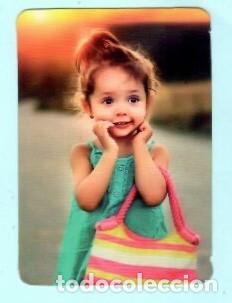 Coleccionismo Calendarios: CALENDARIO EXTRANJERO DE NI&Ntilde;A CON BOLSO DEL A&Ntilde;O 2020