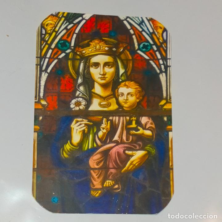 Coleccionismo calendarios: Antiguo calendario de bolsillo almanaque religioso. Virgen con ni&ntilde;o Jes&uacute;s vidriera