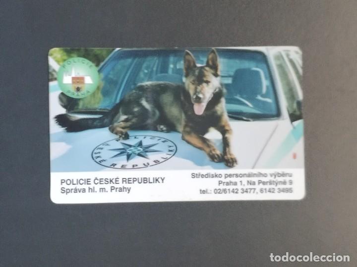 Coleccionismo Calendarios: VCK 2624 Calendario Bolsillo - A&Ntilde;O 2002 - PERRO POLIC&Iacute;A PRAGA - REP&Uacute;BLICA CHECA