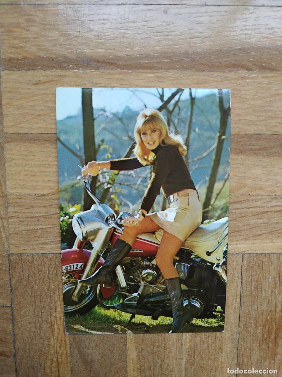 Coleccionismo calendarios: CALENDARIO CHICA CON MOTO A&Ntilde;O 1970 VER FOTOS