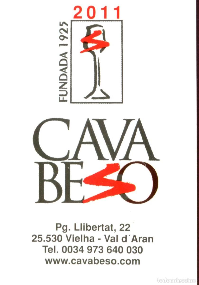 Coleccionismo calendarios: CALENDARIO CAVA BESO A&Ntilde;O 2011 TIENDA DE VINOS