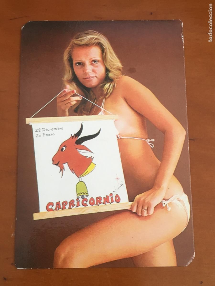 Coleccionismo Calendarios: horoscopo capricornio calendario futbol chica 1977 perfecto estado