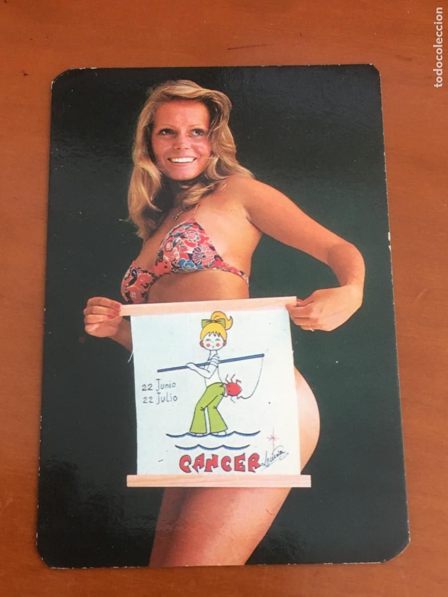 Coleccionismo Calendarios: horoscopo cancer calendario futbol chica 1977 perfecto estado