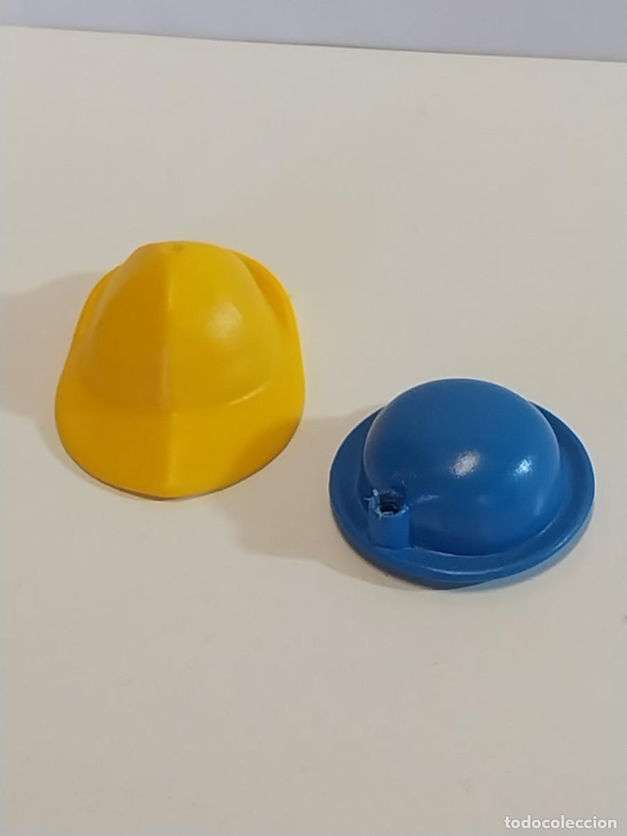 Coleccionismo calendarios: Playmobil pareja de gorros