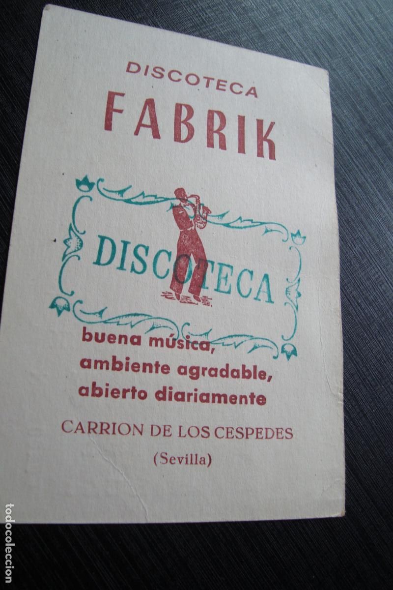 Coleccionismo calendarios: ANTIGUO CALENDARIO DISCOTECA FABRIK. CARRION DE LOS CESPEDES SEVILLA 1981. SORTEO MOTO DERBI.