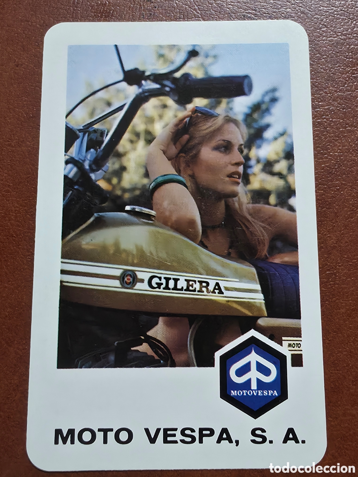Coleccionismo calendarios: Calendario fournier Vespa Gilera 1975