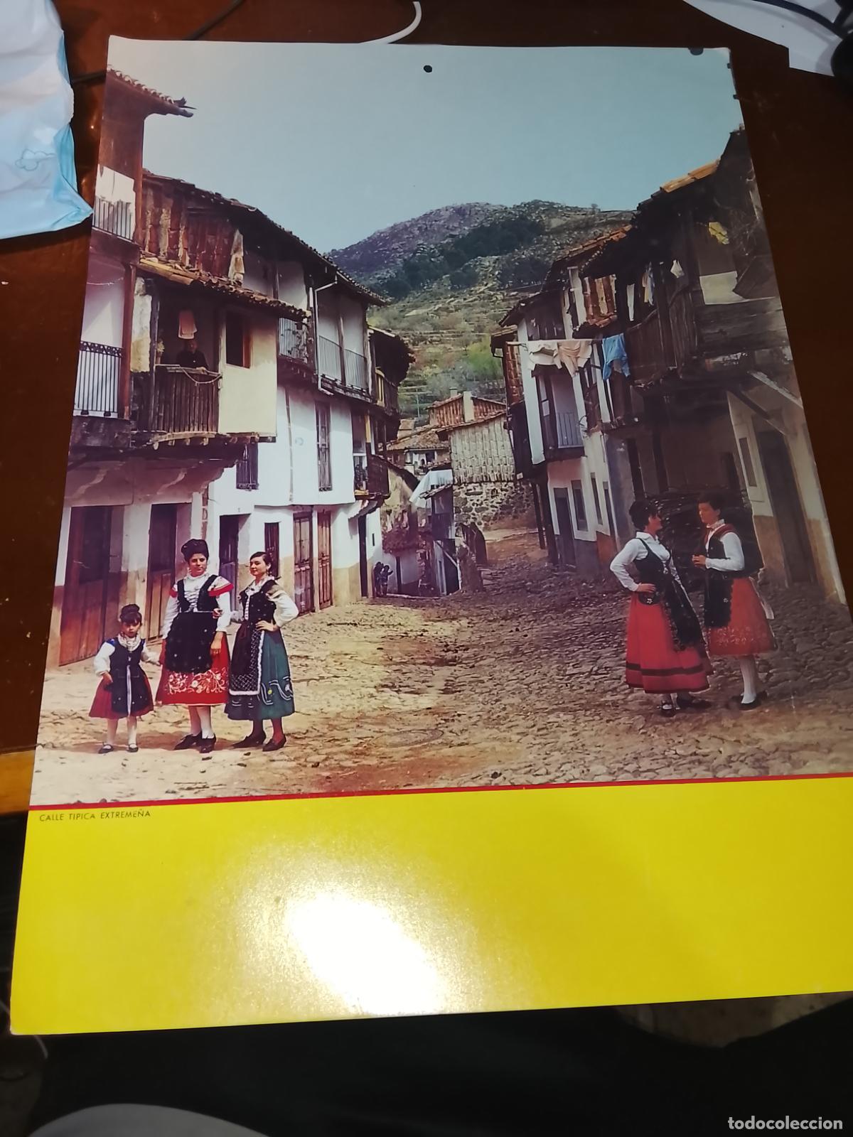Coleccionismo calendarios: Capilla / L&aacute;mina Muestra Calendario Vintage (c. 1970) - Calle T&iacute;pica Extreme&ntilde;a (Ba&ntilde;os de Montemayor)