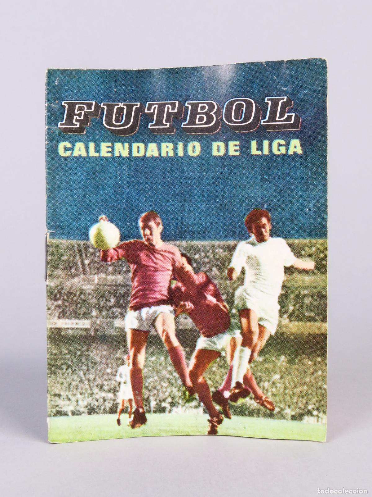 Coleccionismo deportivo: Calendario f&uacute;tbol liga 1972 - 1973 con extracto reglamento 1&ordf; 2&ordf; 3&ordf; divisi&oacute;n publicidad Santos