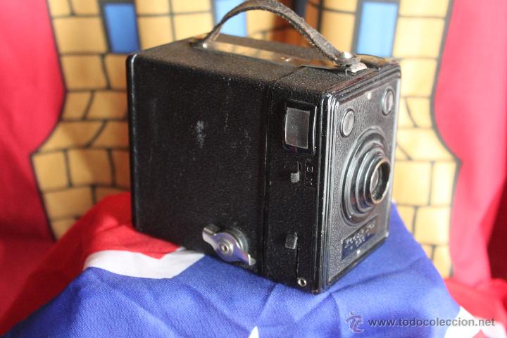 C&aacute;mara de fotos: Kodak 620 Box &ldquo;Stuttgart&rdquo; con funda original - Foto 1