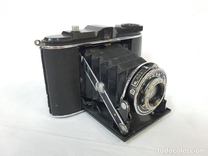C&aacute;mara de fotos: Agfa Isolette. Primer modelo. 1938. - Foto 2