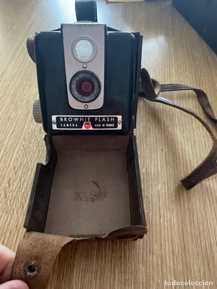 C&aacute;mara de fotos: C&aacute;mara Kodak brownie flash. - Foto 1
