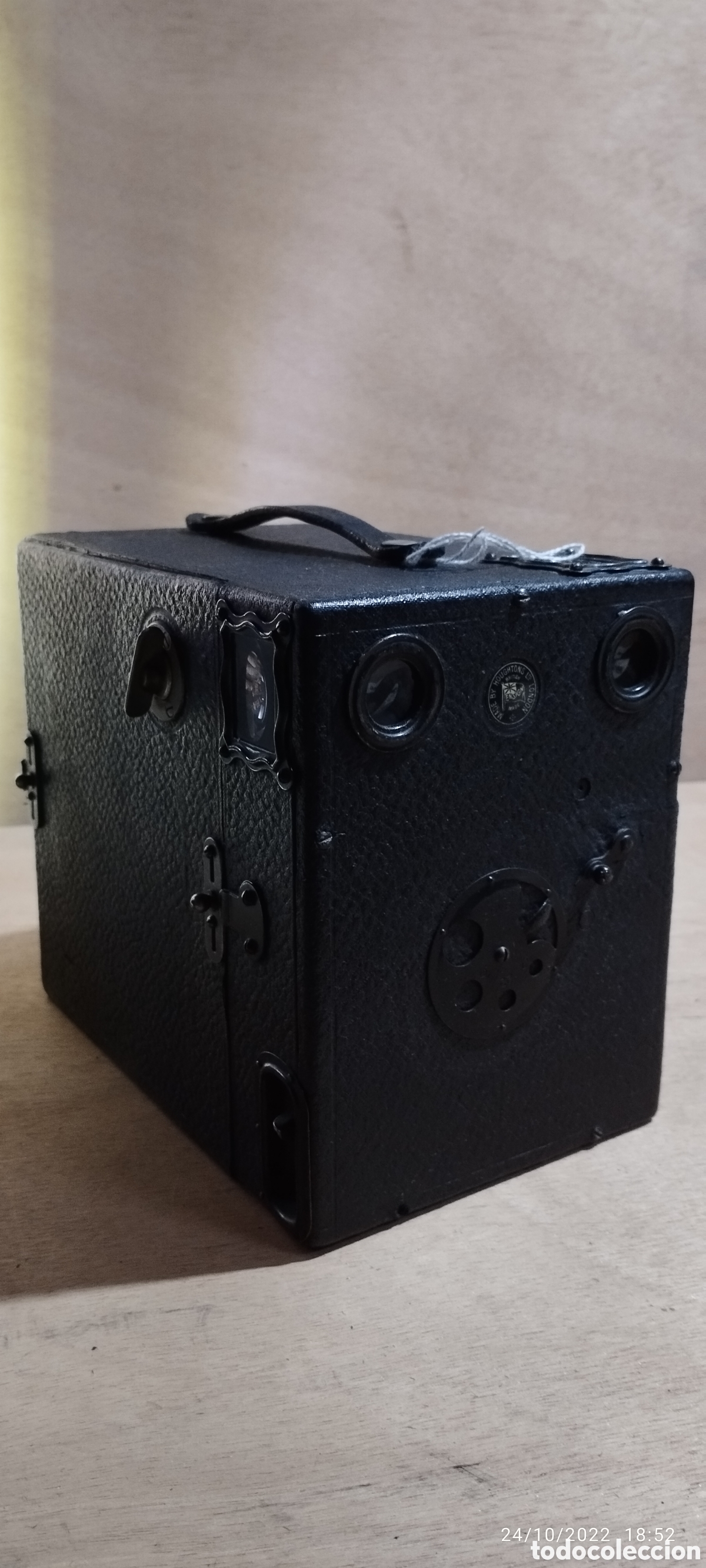 C&aacute;mara de fotos: C&aacute;mara de fotos antigua de caj&oacute;n. Ensign