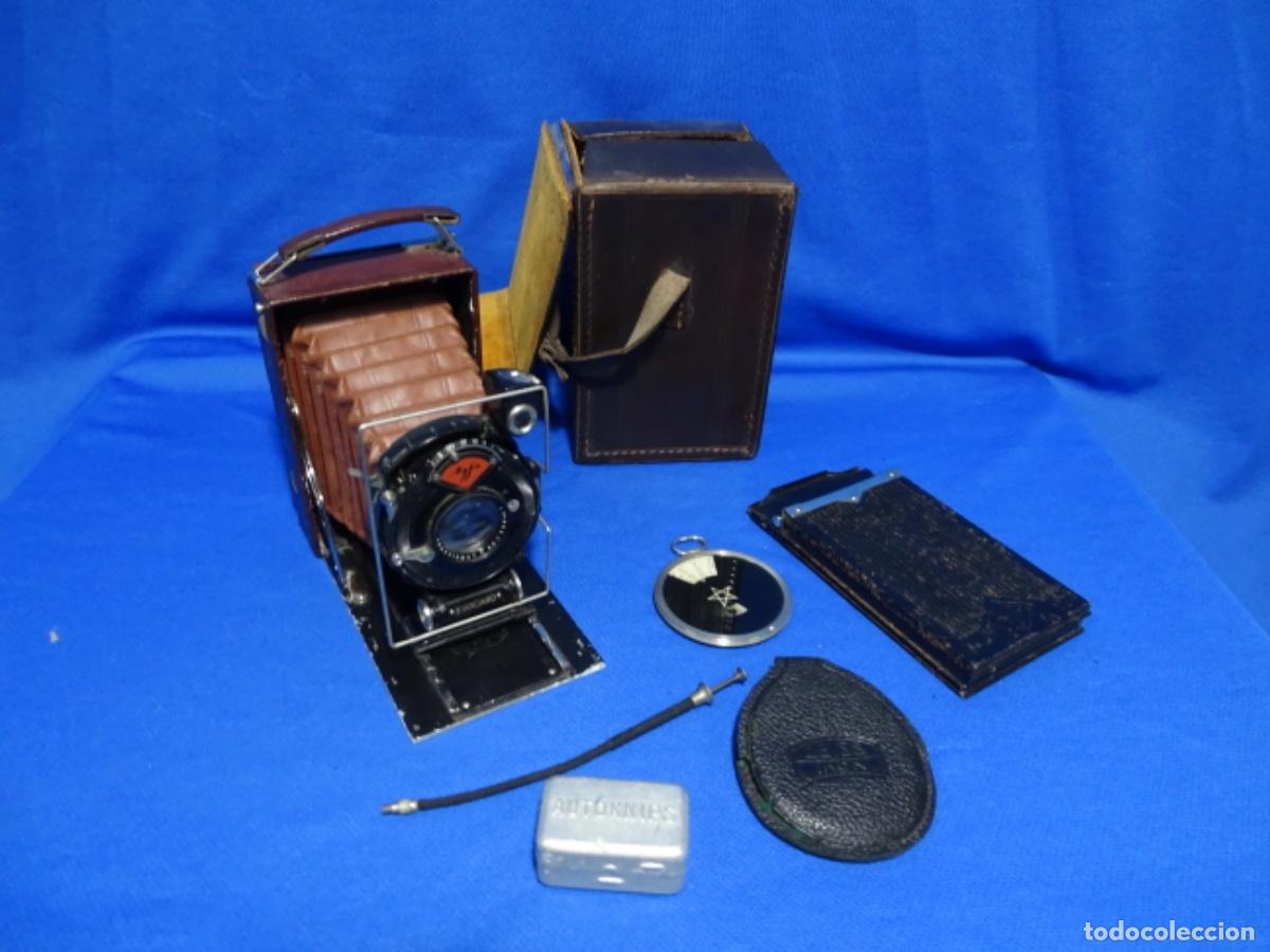 C&aacute;mara de fotos: ANTIGUA C&Aacute;MARA FOTOGR&Aacute;FICA AGFA STANDARD M&Aacute;S ACCESORIOS.