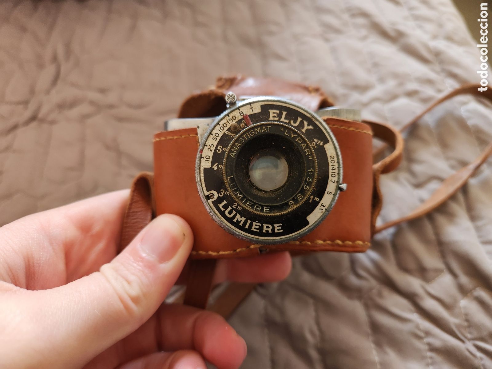 C&aacute;mara de fotos: Ancien appareil photo miniature Eljy Lumi&egrave;re Lypar avec etui cuir vintage