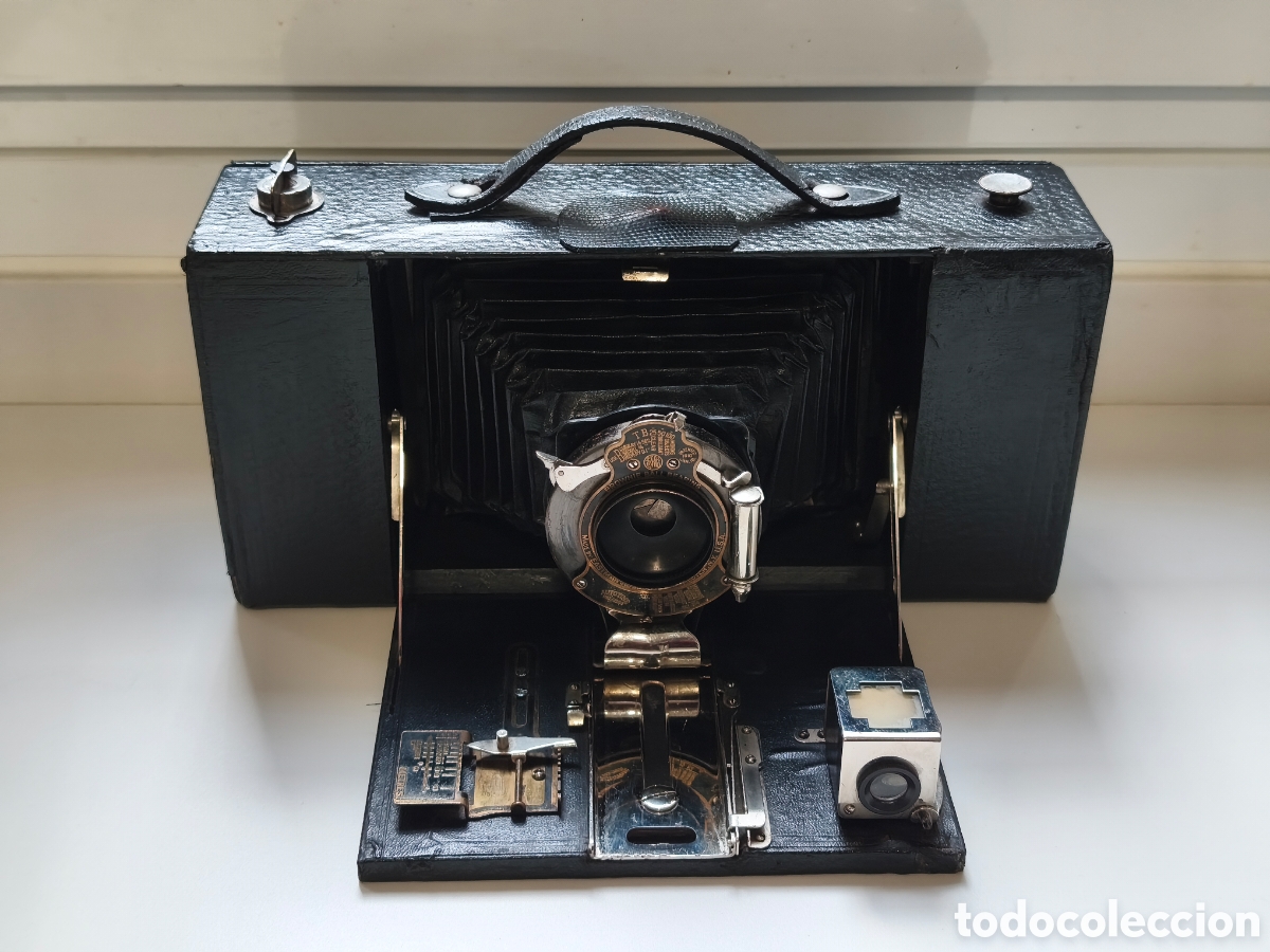 C&aacute;mara de fotos: Antigua c&aacute;mara de fuelle Kodak 3A Folding Brownie