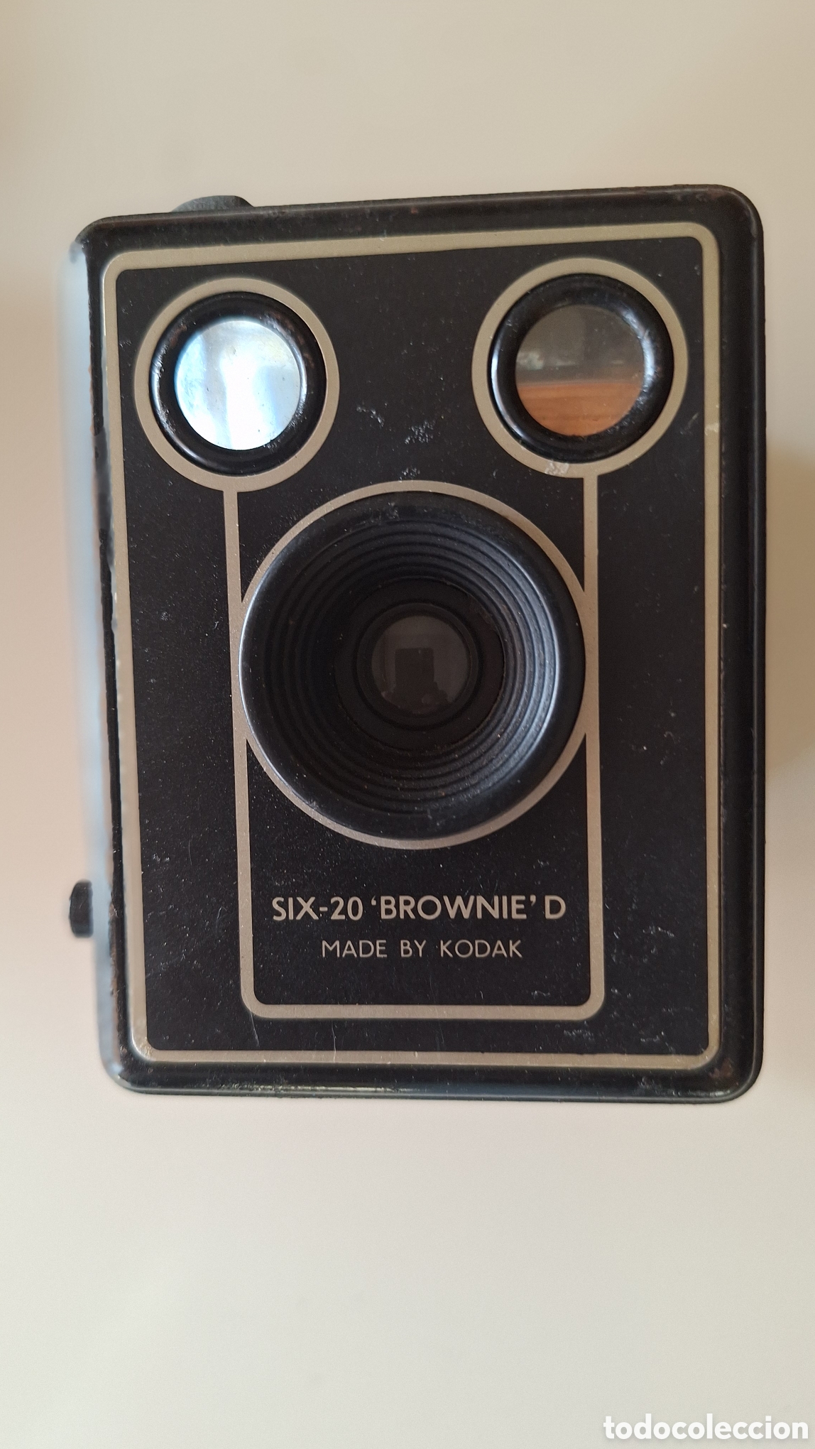 C&aacute;mara de fotos: Camara SIX-20 con estuche de piel grabado