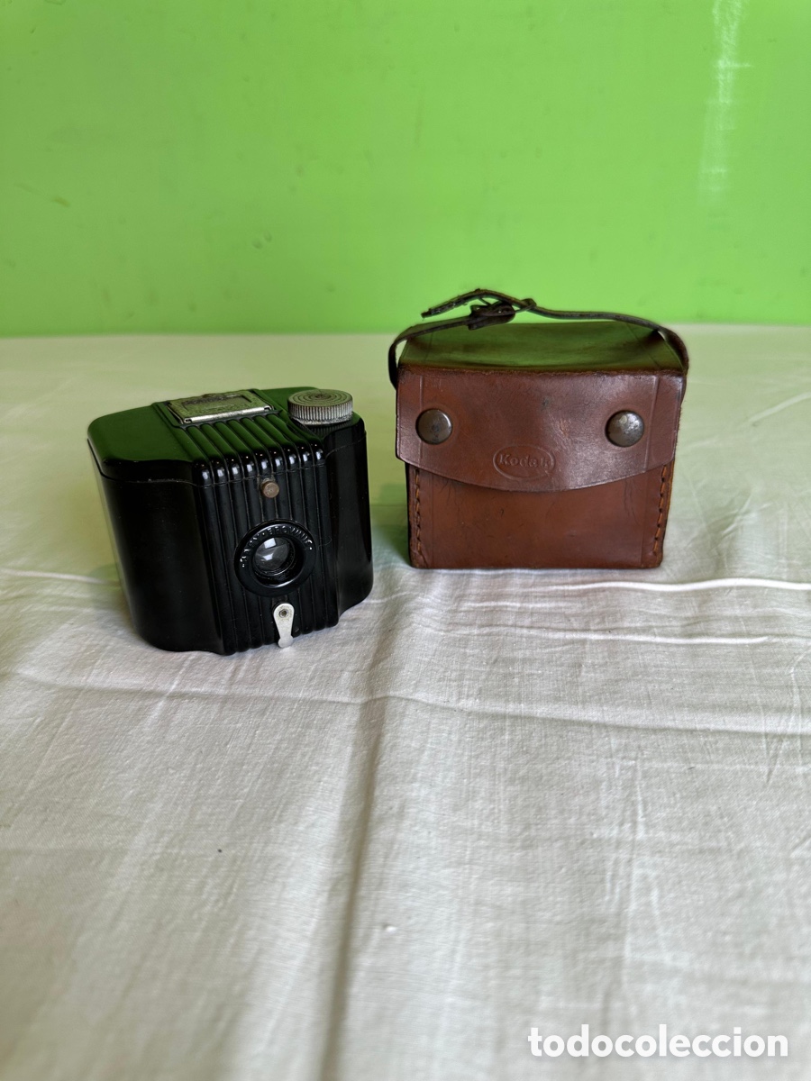 C&aacute;mara de fotos: Antigua c&aacute;mara Kodak Brownie Flash Bakelite con funda original cuero a&ntilde;os 40 50