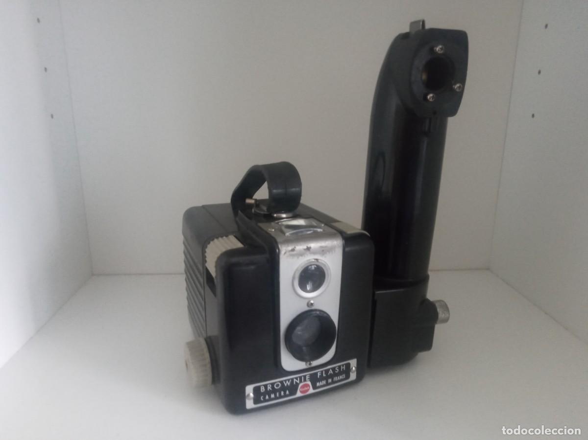 C&aacute;mara de fotos: CAMARA KODAK BROWNIE FLASH A&Ntilde;OS 50-60 - MUY BUEN ESTADO