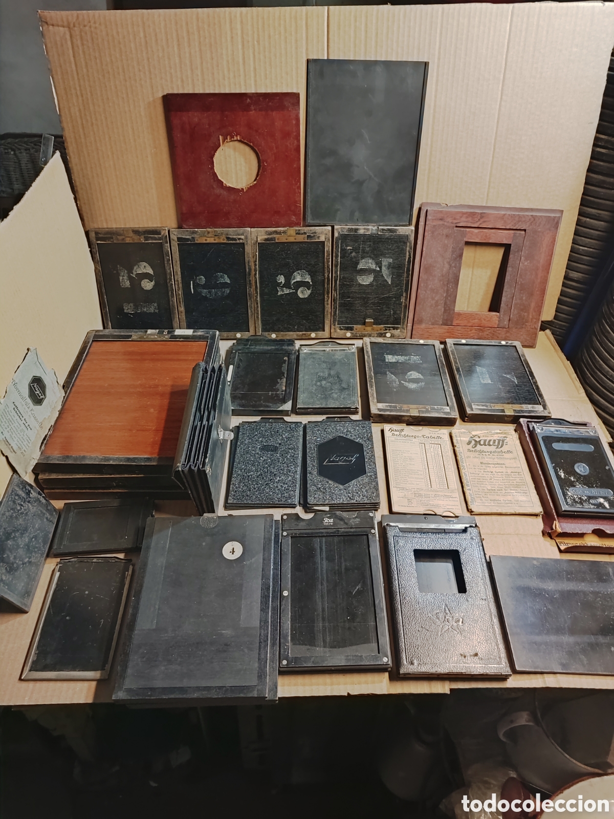 C&aacute;mara de fotos: Lote de material fotogr&aacute;fico antiguo.ICA,Kenngott,graflex,Nagel,Zeiss Ikon.cajas porta placas,placas