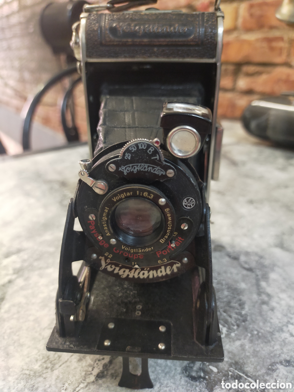 C&aacute;mara de fotos: C&aacute;mara fuelle Voigtl&auml;nder, con funda