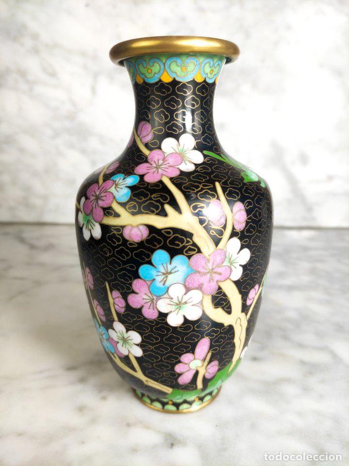 Photo camera: Jarron Chino de Cloisonne cerezo c.1970 &ndash; 16cm