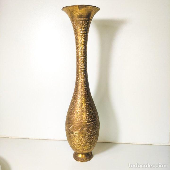 Photo camera: Jarr&oacute;n de bronce Persa. altura xcm. Mitad del s.XX